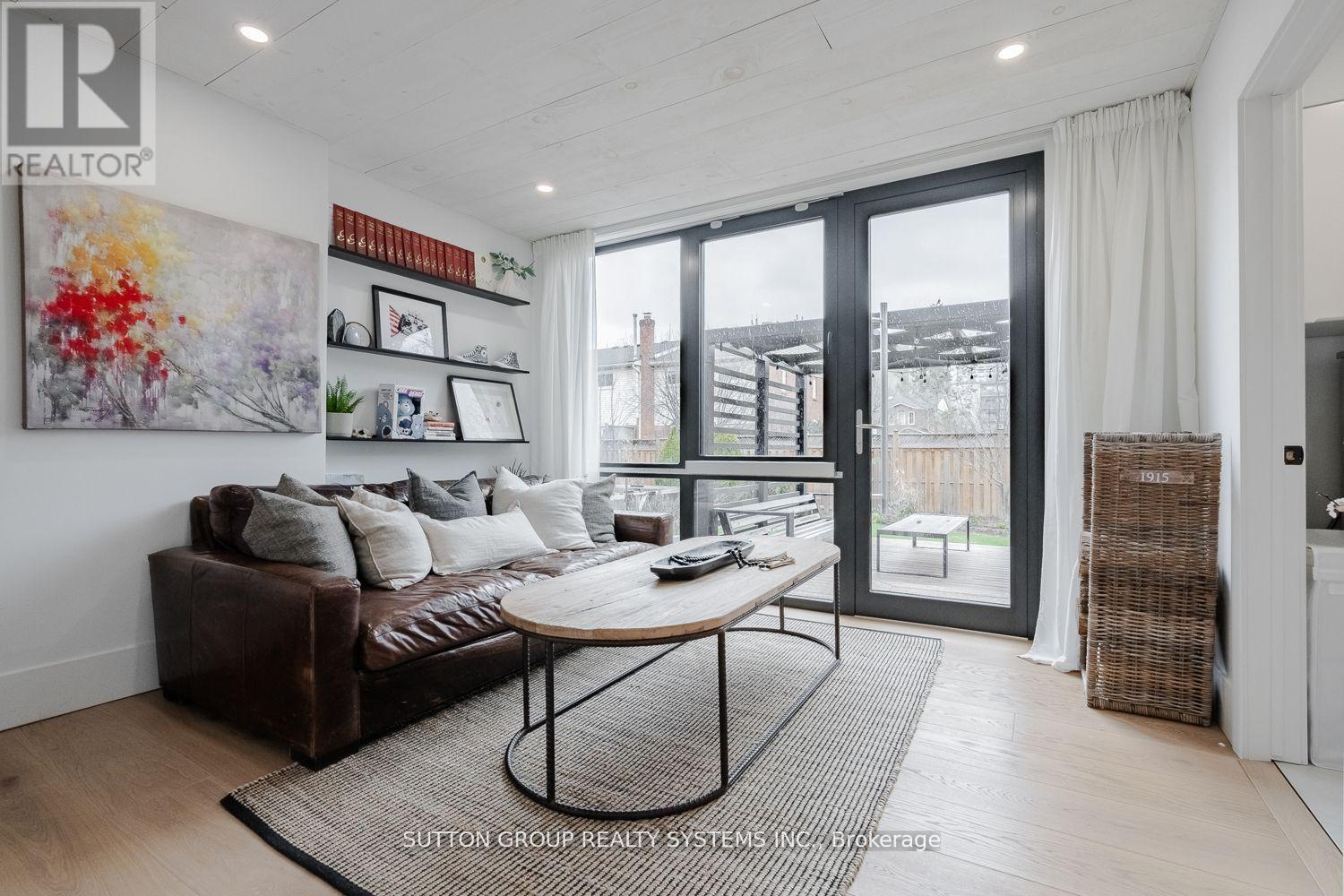 47 Nelson Street, Oakville (Br Bronte), Ontario  L6L 3H5 - Photo 15 - W12928744