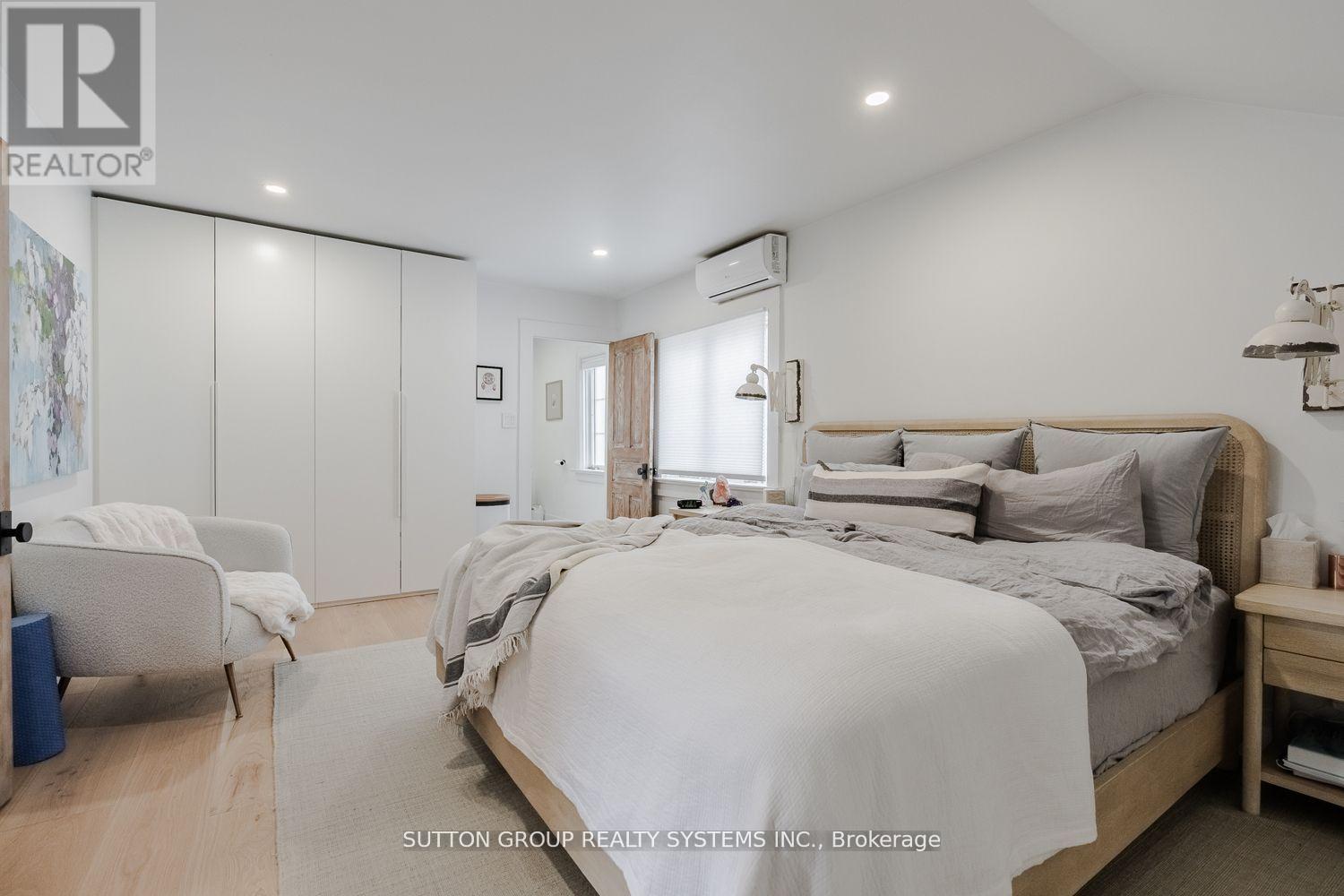 47 Nelson Street, Oakville (Br Bronte), Ontario  L6L 3H5 - Photo 19 - W12928744