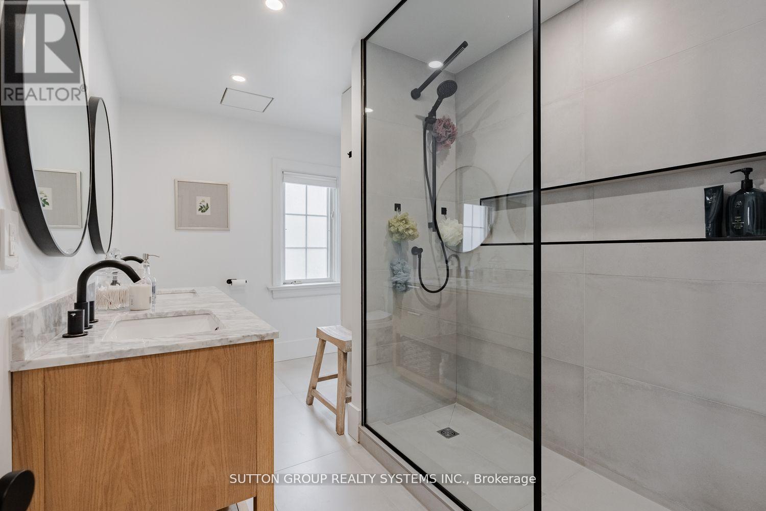 47 Nelson Street, Oakville (Br Bronte), Ontario  L6L 3H5 - Photo 22 - W12928744