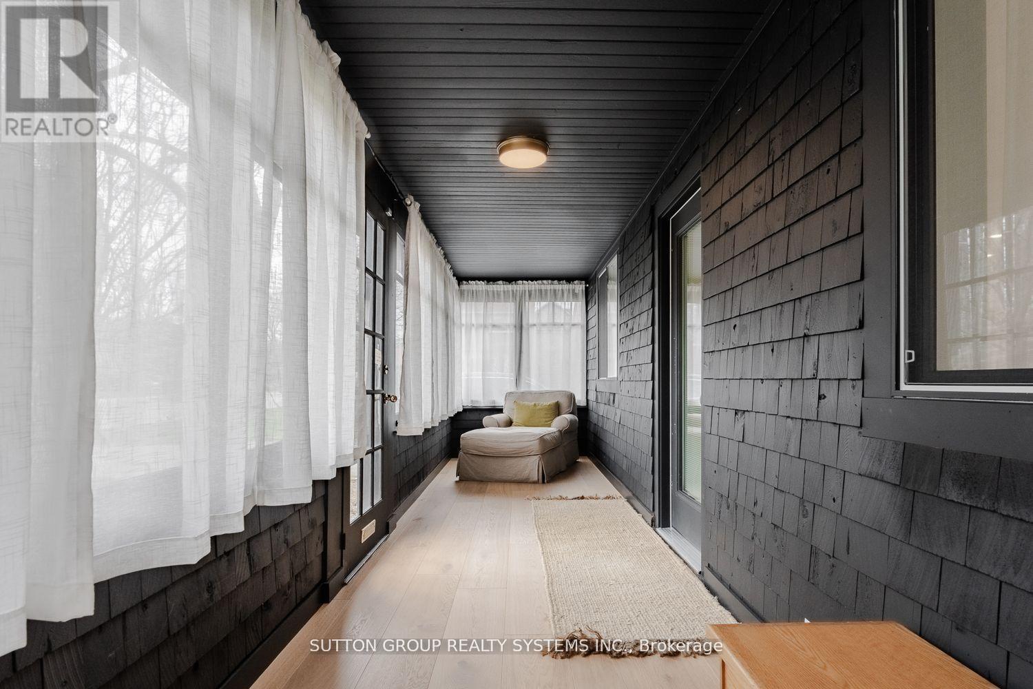 47 Nelson Street, Oakville (Br Bronte), Ontario  L6L 3H5 - Photo 4 - W12928744