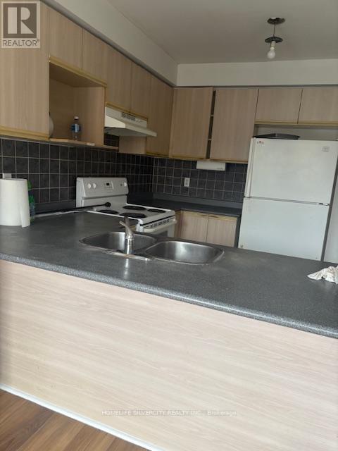 133 - 65 Brickyard Way, Brampton, Ontario  L6V 4M2 - Photo 5 - W12928760