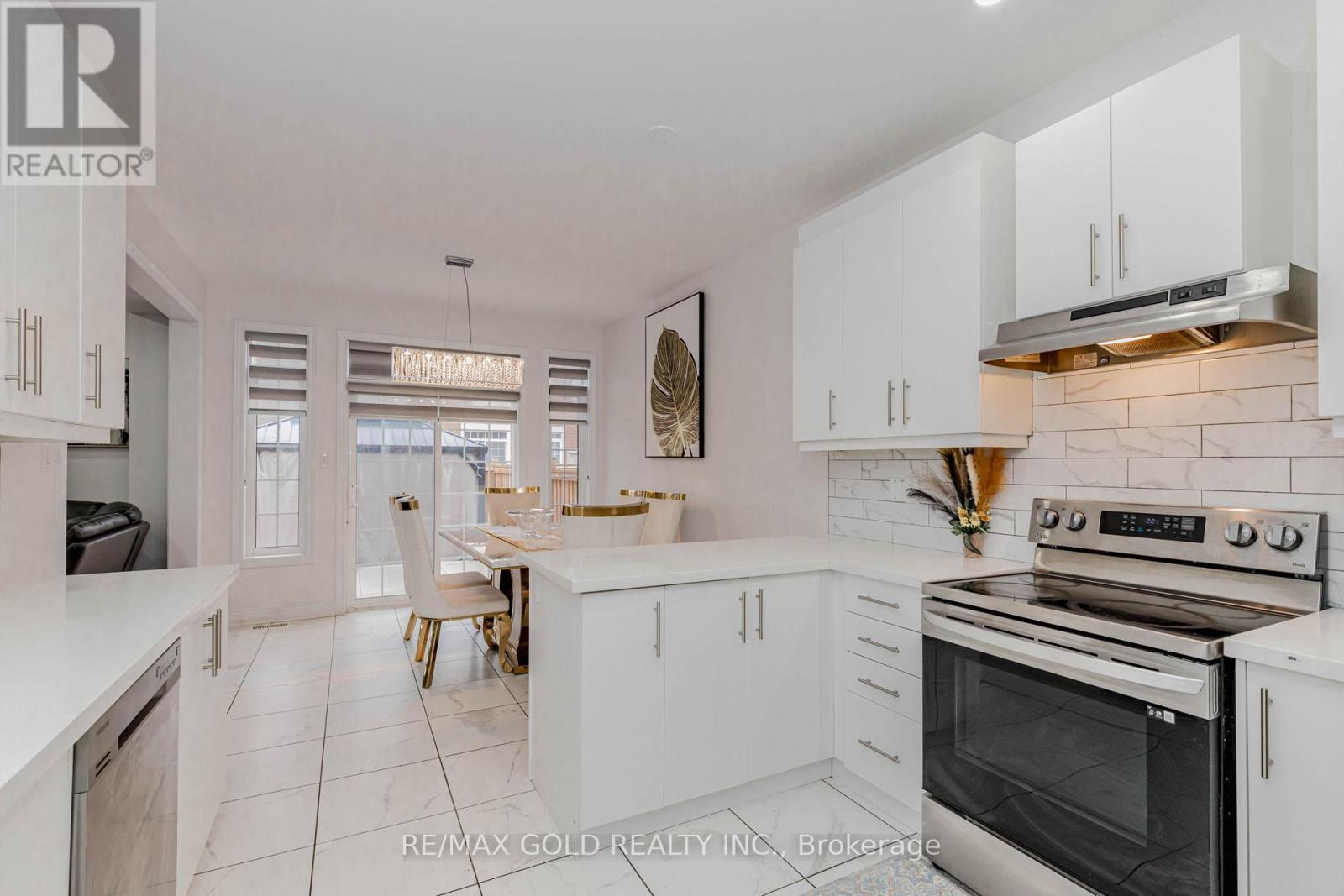 15351 Danby Road, Halton Hills, Ontario  L7G 0H6 - Photo 16 - W12928778