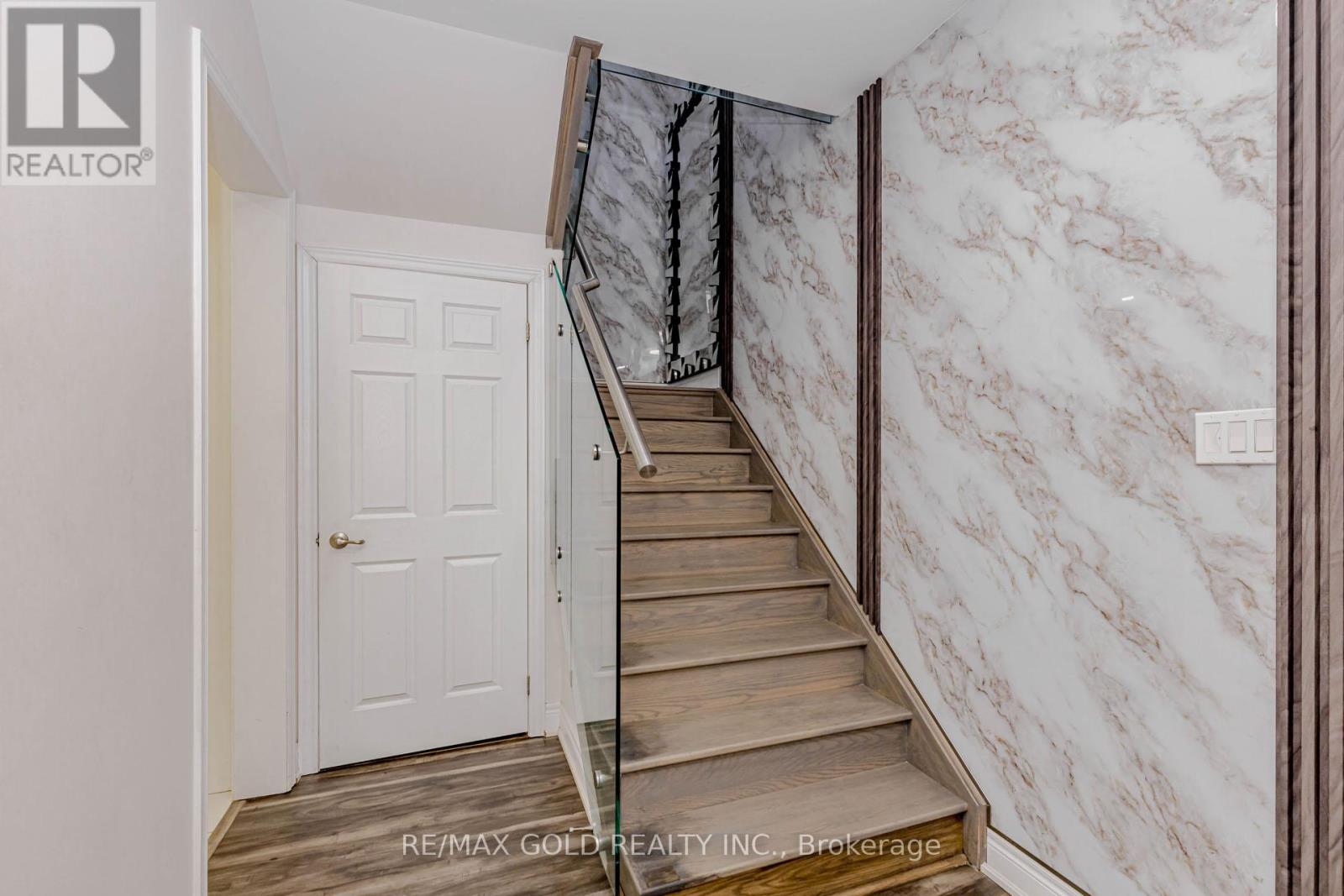 15351 Danby Road, Halton Hills, Ontario  L7G 0H6 - Photo 18 - W12928778