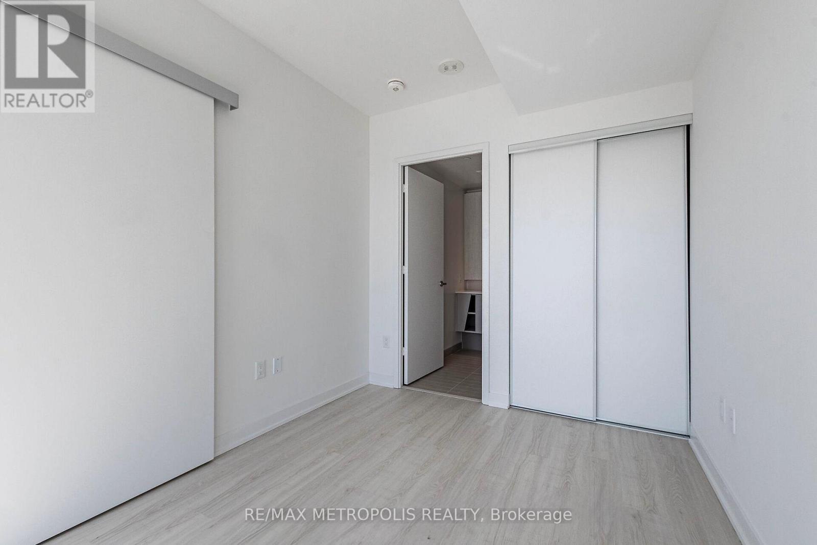 3807 - 3883 Quartz Road, Mississauga (City Centre), Ontario  L5B 0M4 - Photo 13 - W12928804