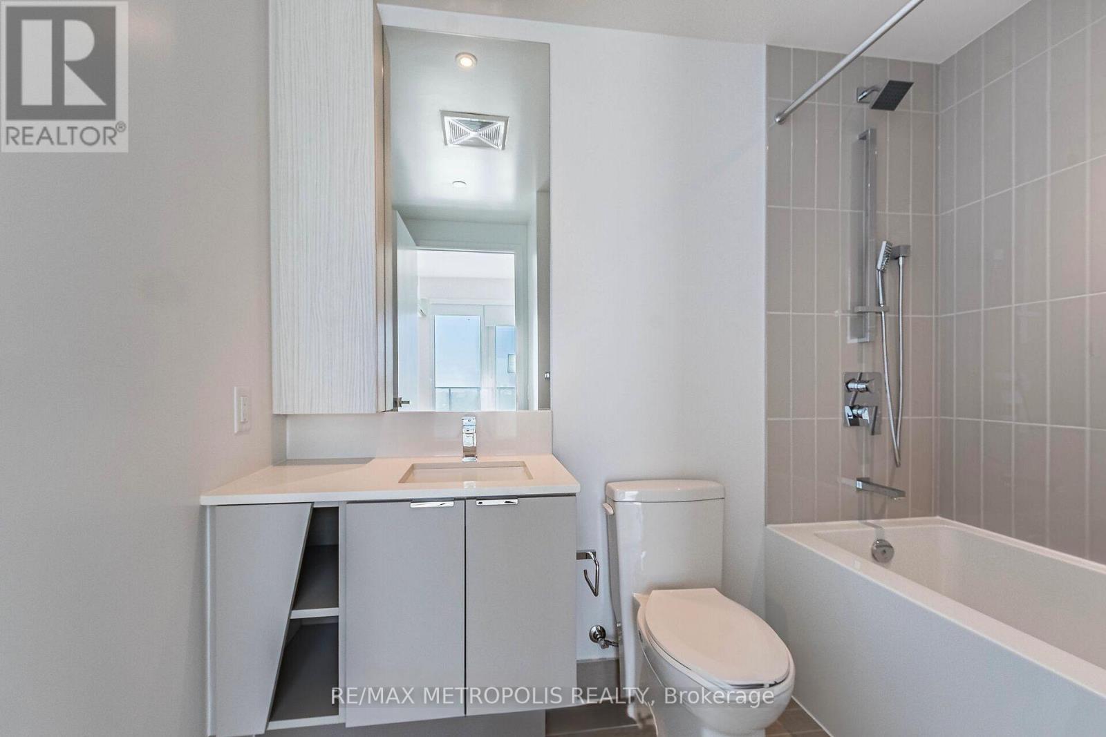 3807 - 3883 Quartz Road, Mississauga (City Centre), Ontario  L5B 0M4 - Photo 15 - W12928804