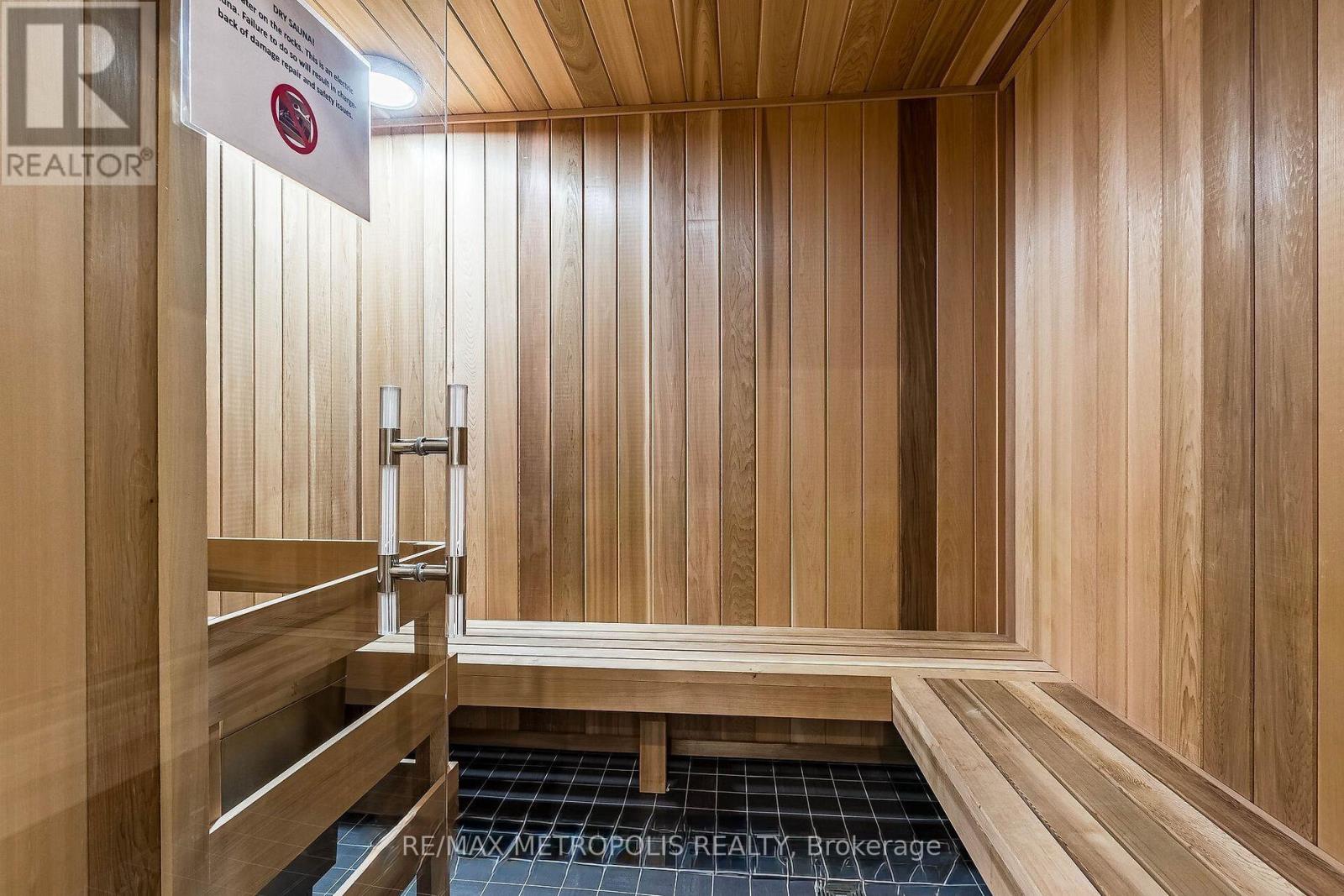 3807 - 3883 Quartz Road, Mississauga (City Centre), Ontario  L5B 0M4 - Photo 22 - W12928804