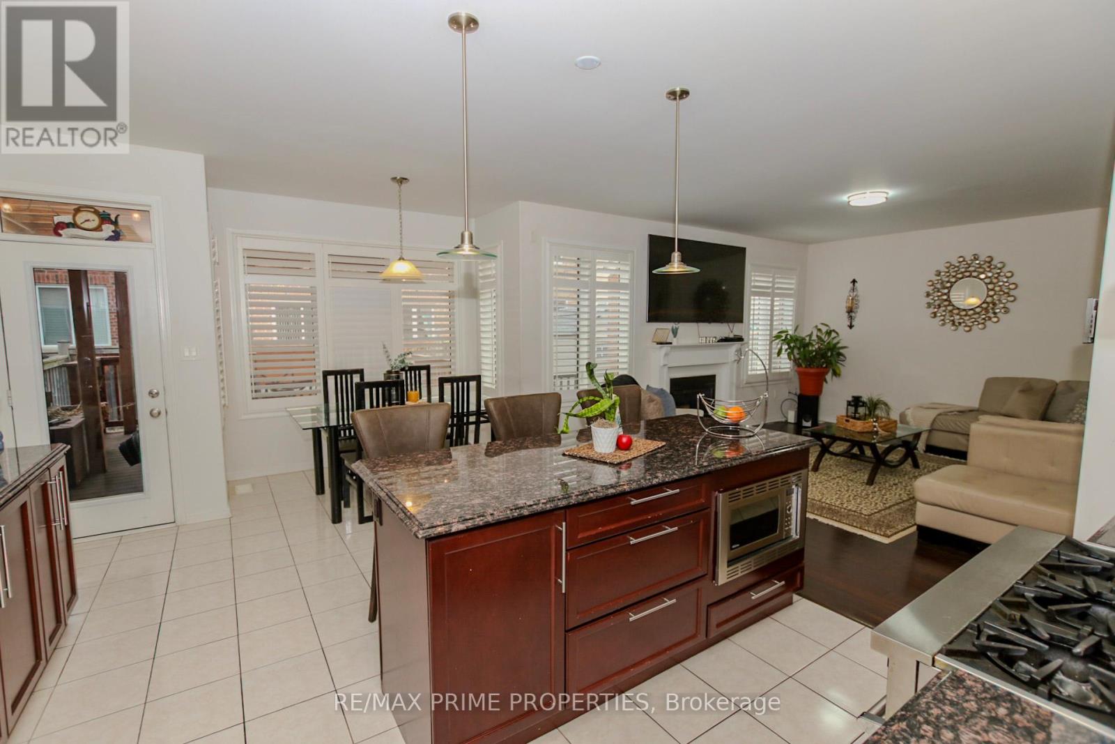 50 Gibbs Road, Brampton, Ontario  L7A 0Y5 - Photo 3 - W12928820