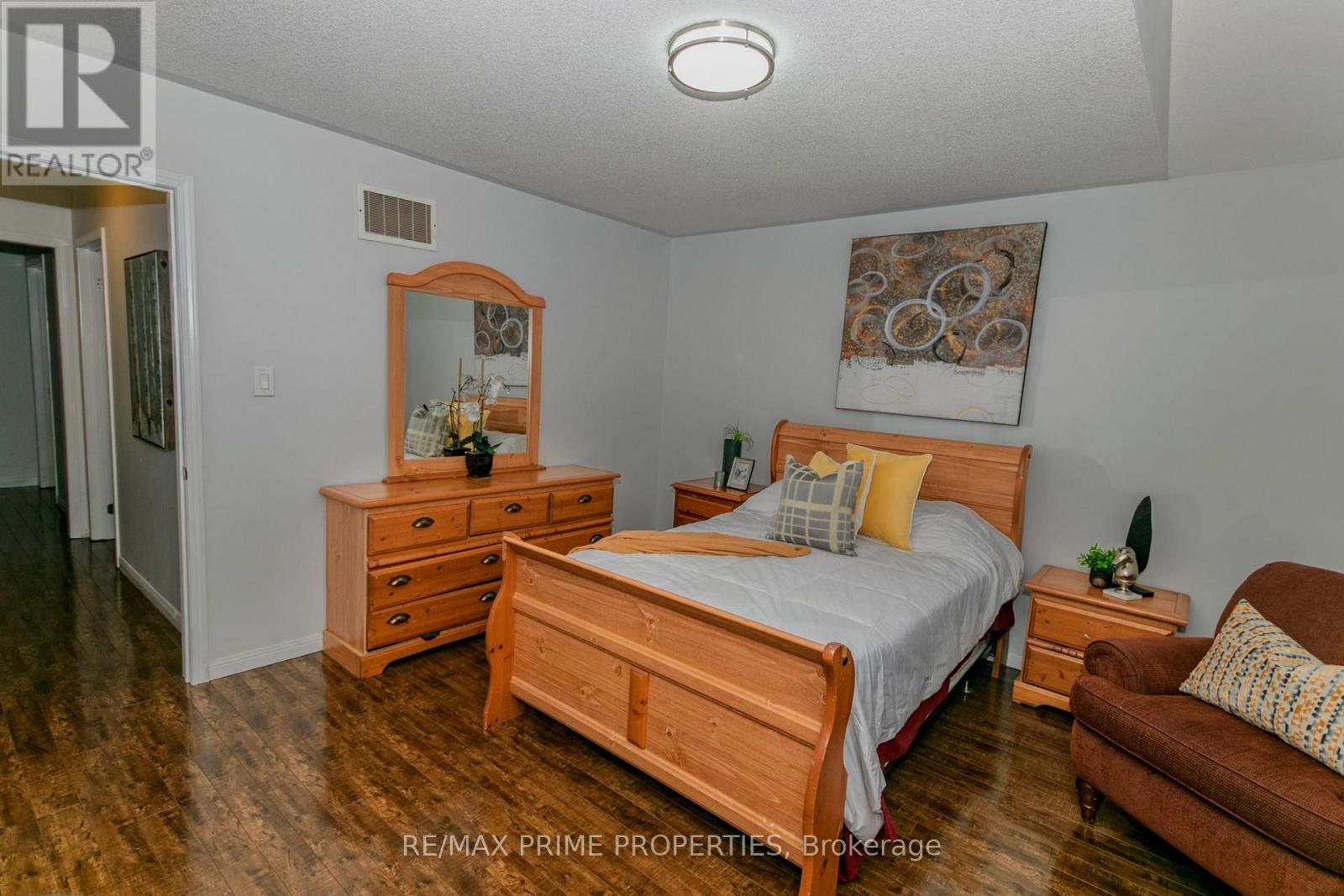 50 Gibbs Road, Brampton, Ontario  L7A 0Y5 - Photo 6 - W12928820