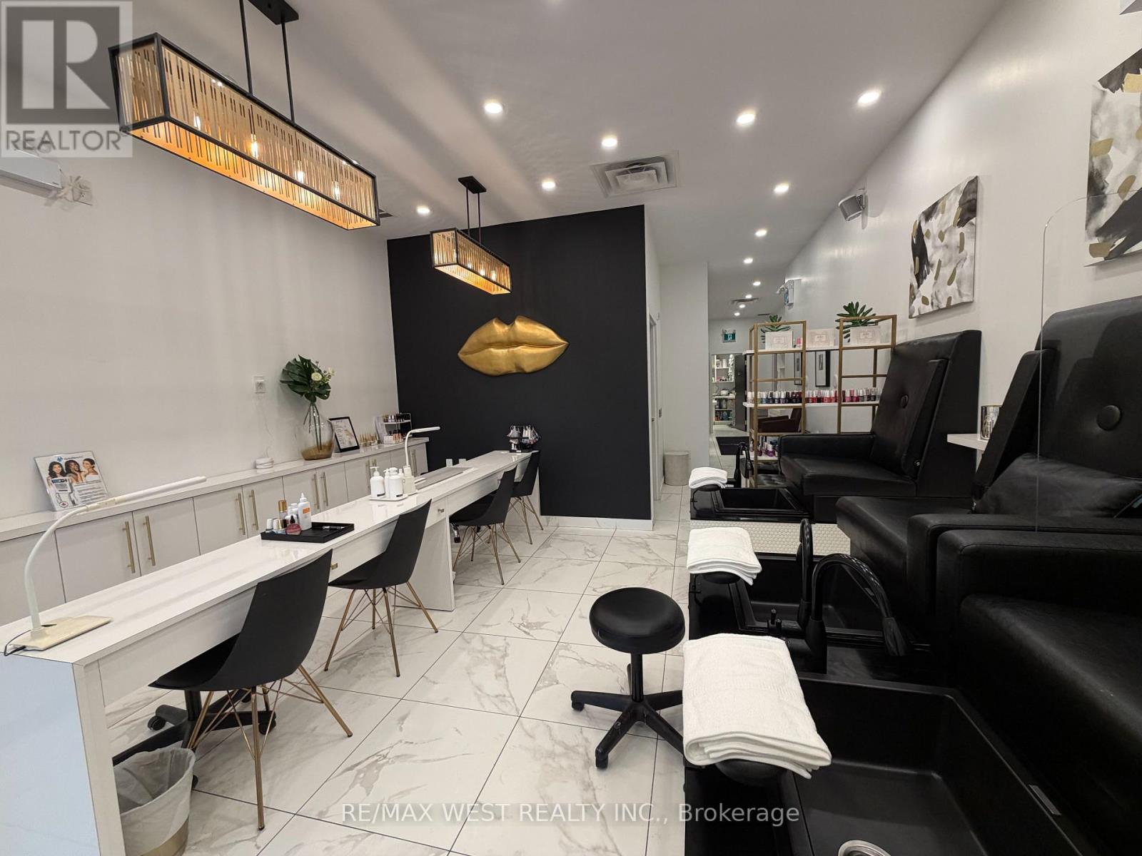 4 Rm#1 - 5027 Hurontario Street, Mississauga (Hurontario), Ontario  L4Z 3X6 - Photo 19 - W12928822