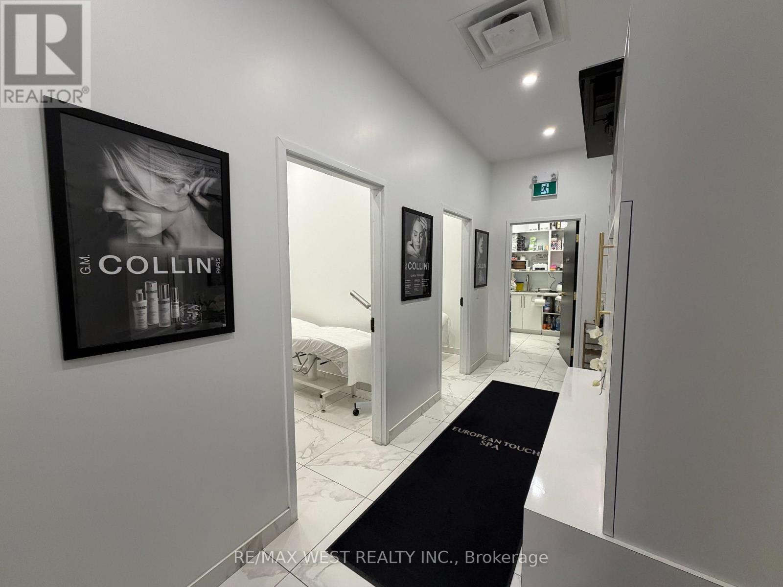 4 Rm#2 - 5027 Hurontario Street, Mississauga (Hurontario), Ontario  L4Z 3X6 - Photo 10 - W12928832