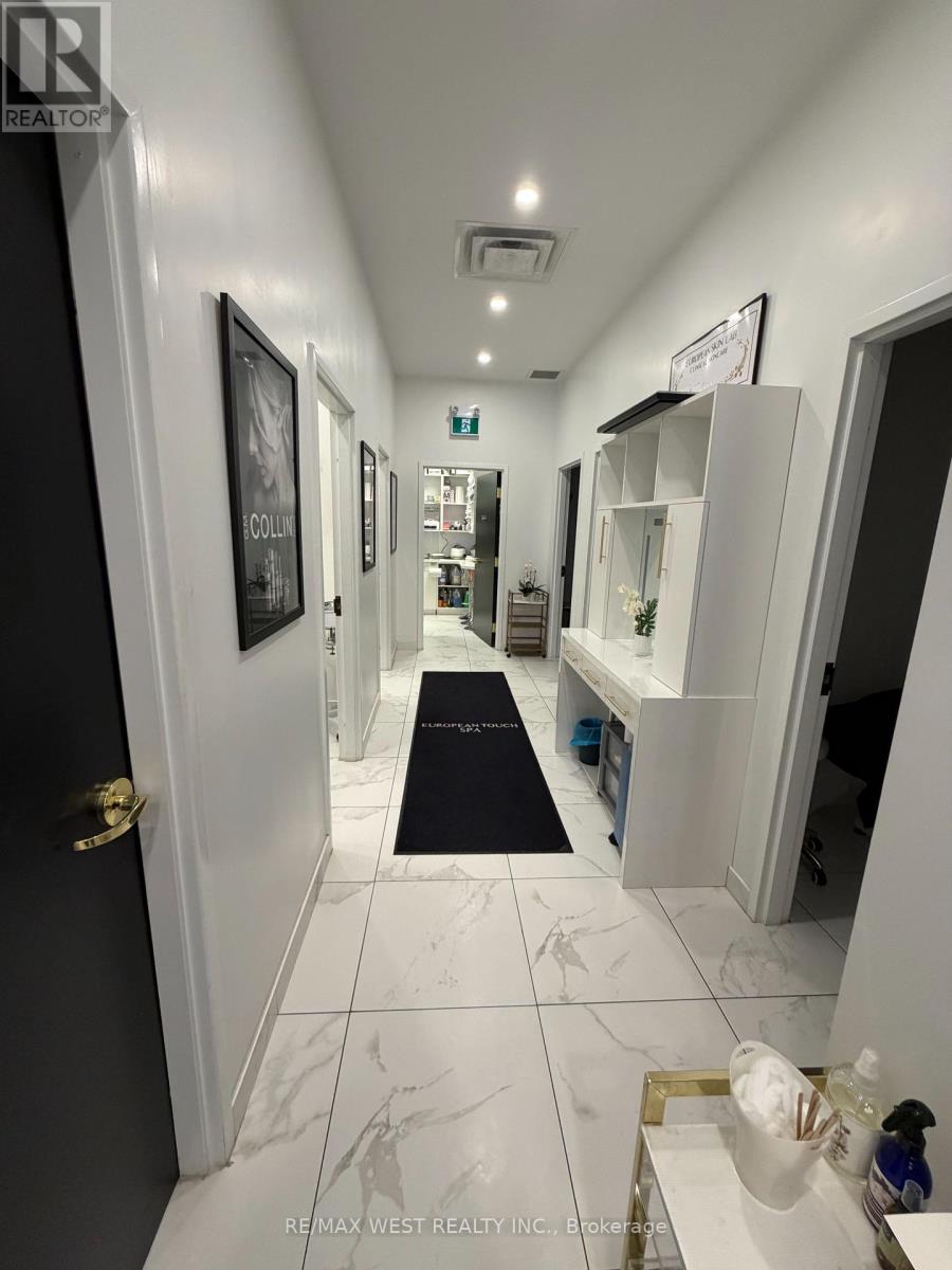 4 Rm#2 - 5027 Hurontario Street, Mississauga (Hurontario), Ontario  L4Z 3X6 - Photo 32 - W12928832