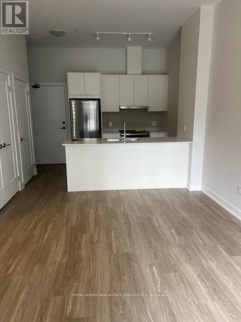 515 - 430 Square One Drive, Mississauga (City Centre), Ontario  L5B 0L6 - Photo 3 - W12928850