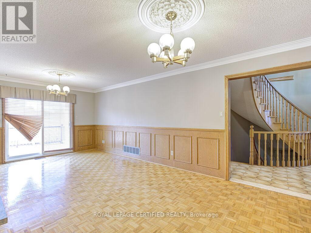 4261 Capilano Court, Mississauga, Ontario  L4W 4H9 - Photo 15 - W12928854