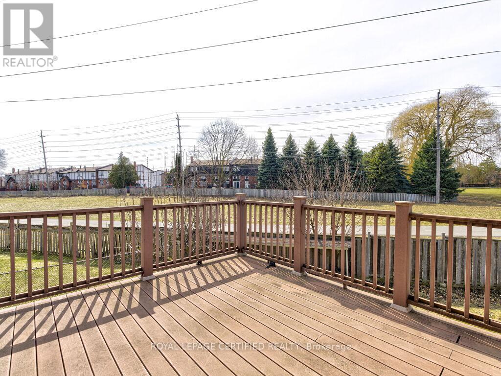 4261 Capilano Court, Mississauga, Ontario  L4W 4H9 - Photo 38 - W12928854