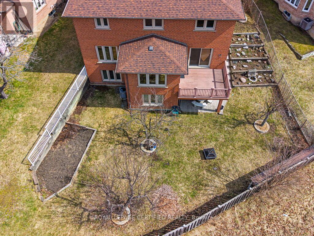 4261 Capilano Court, Mississauga, Ontario  L4W 4H9 - Photo 46 - W12928854