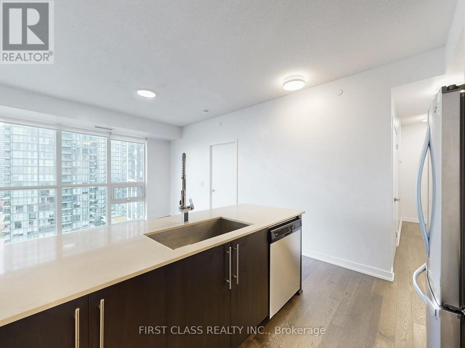 1802 - 4011 Brickstone Mews, Mississauga (Creditview), Ontario  L5B 0J7 - Photo 9 - W12928866