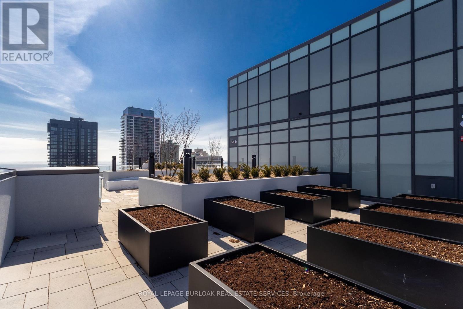 1104 - 2088 James Street, Burlington, Ontario  L7R 0H2 - Photo 25 - W12928876