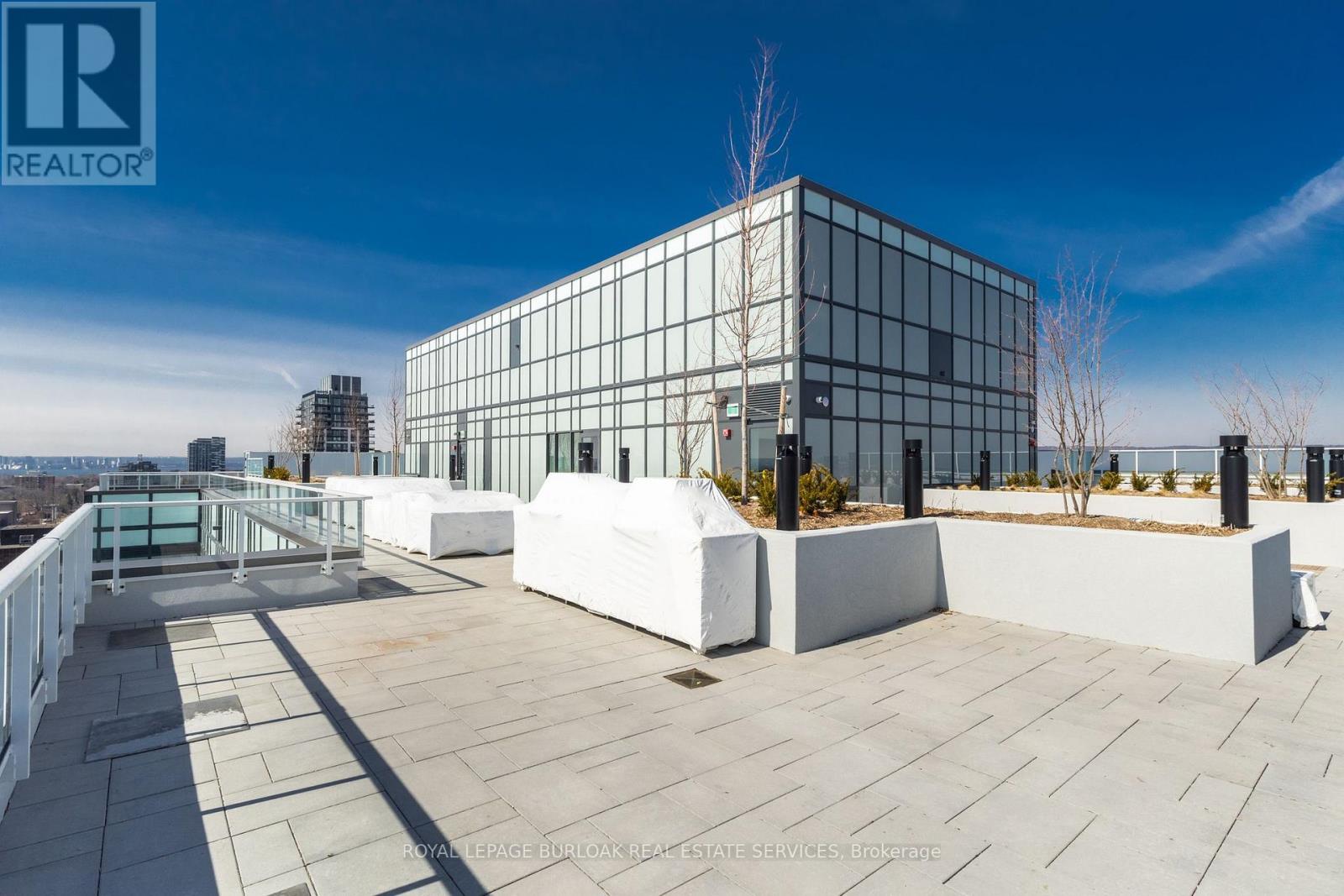 1104 - 2088 James Street, Burlington, Ontario  L7R 0H2 - Photo 27 - W12928876