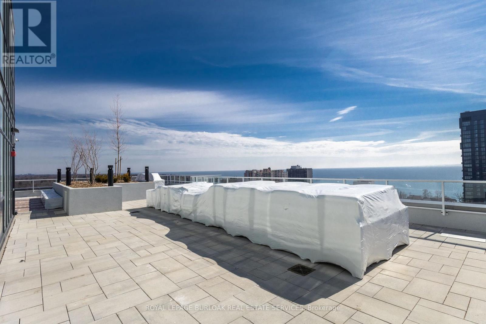 1104 - 2088 James Street, Burlington, Ontario  L7R 0H2 - Photo 28 - W12928876