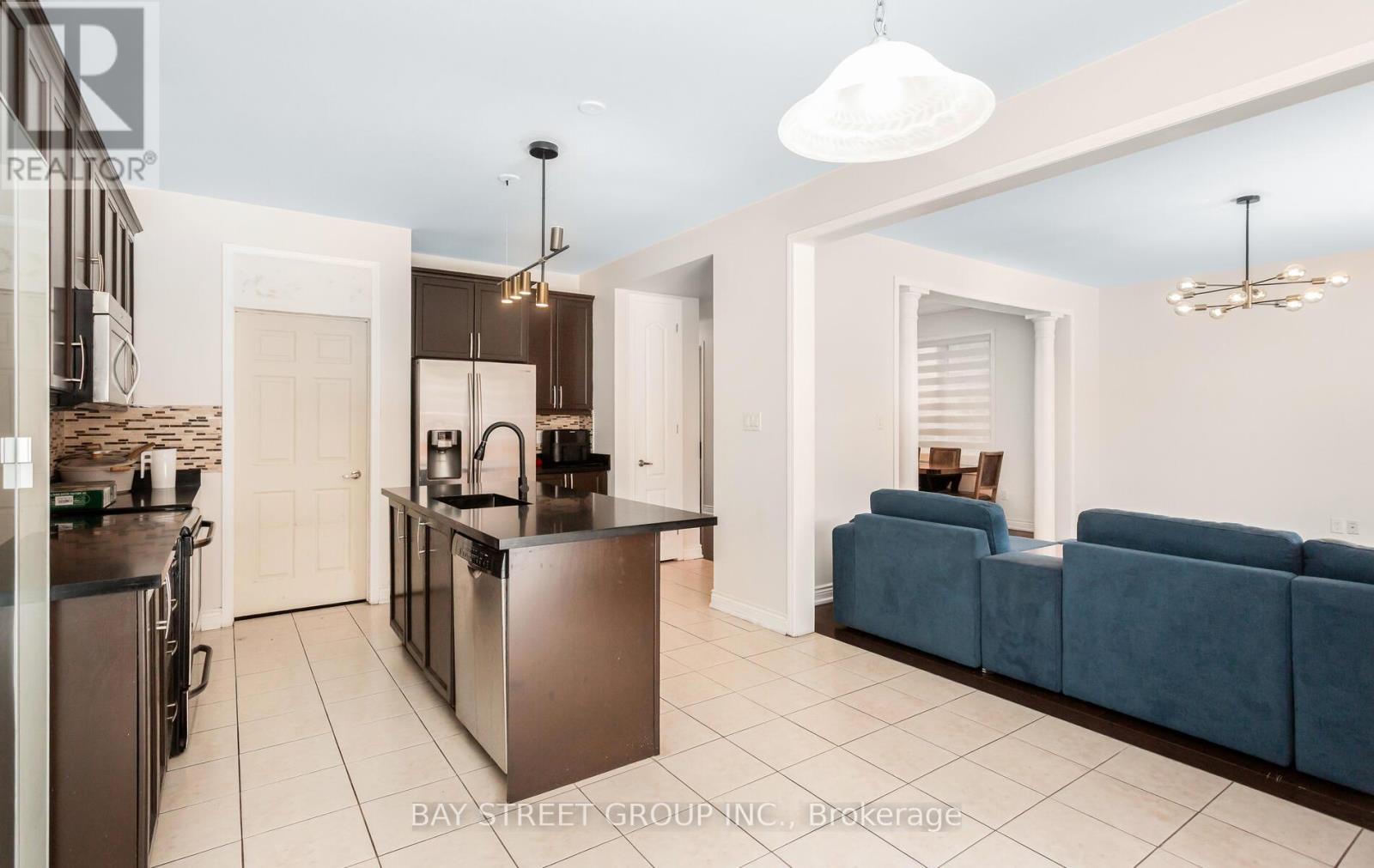 1034 Savoline Boulevard, Milton (Ha Harrison), Ontario  L9T 8P3 - Photo 13 - W12928886