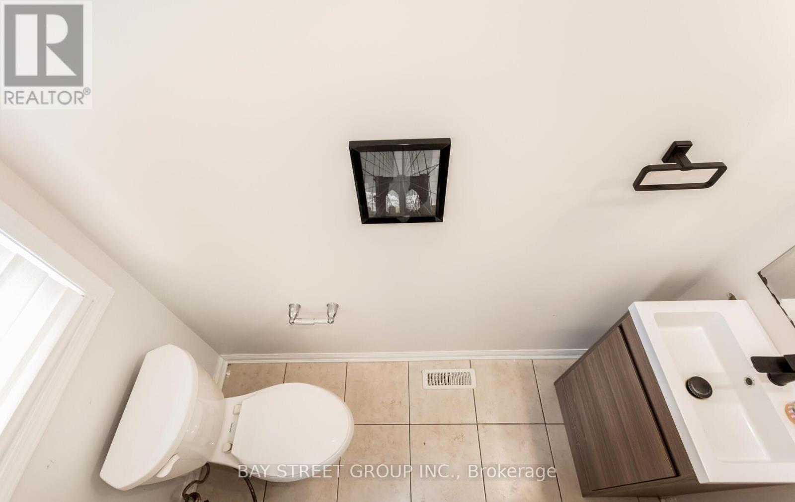 1034 Savoline Boulevard, Milton (Ha Harrison), Ontario  L9T 8P3 - Photo 15 - W12928886