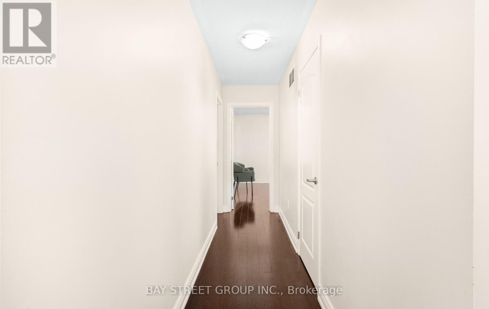 1034 Savoline Boulevard, Milton (Ha Harrison), Ontario  L9T 8P3 - Photo 19 - W12928886