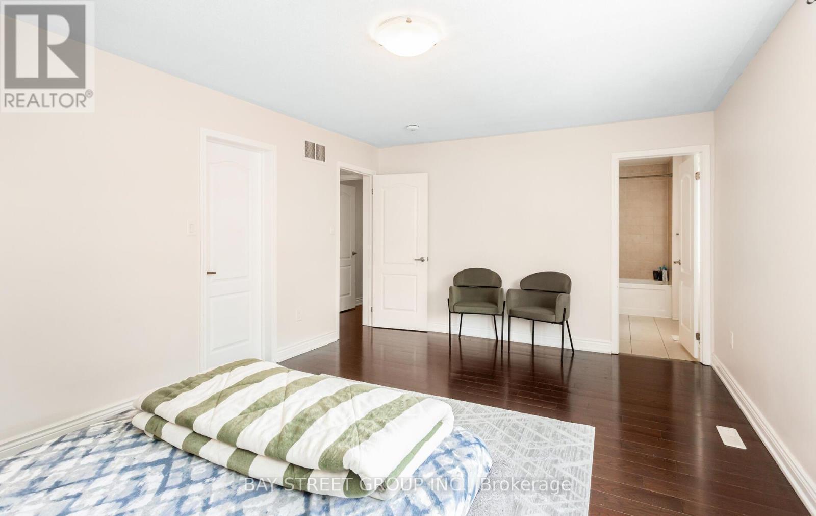 1034 Savoline Boulevard, Milton (Ha Harrison), Ontario  L9T 8P3 - Photo 21 - W12928886