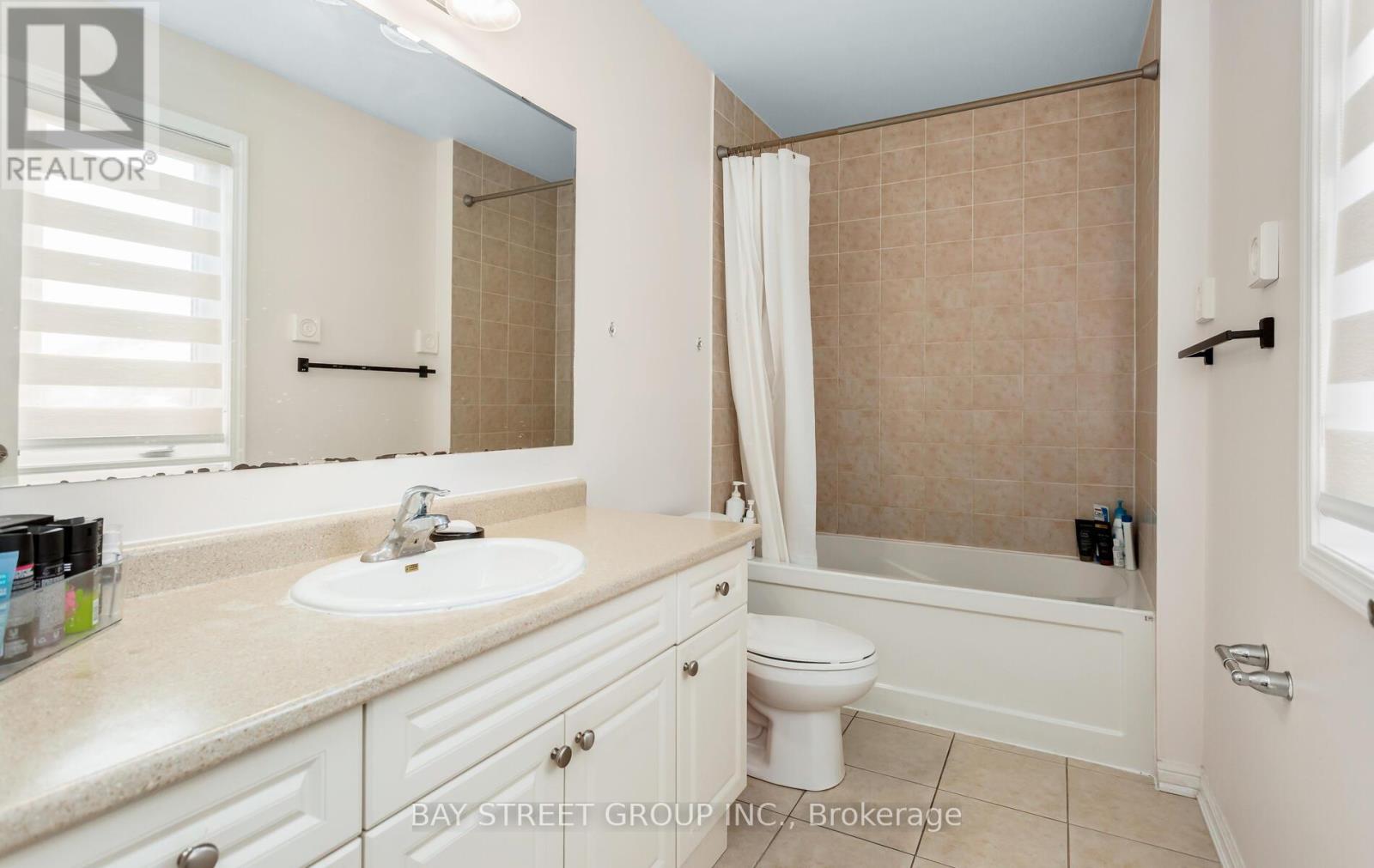 1034 Savoline Boulevard, Milton (Ha Harrison), Ontario  L9T 8P3 - Photo 22 - W12928886