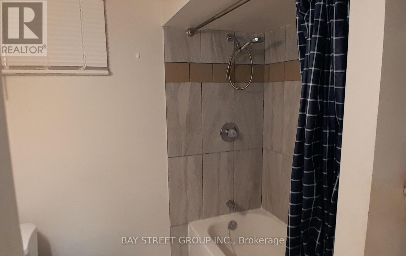 1034 Savoline Boulevard, Milton (Ha Harrison), Ontario  L9T 8P3 - Photo 31 - W12928886