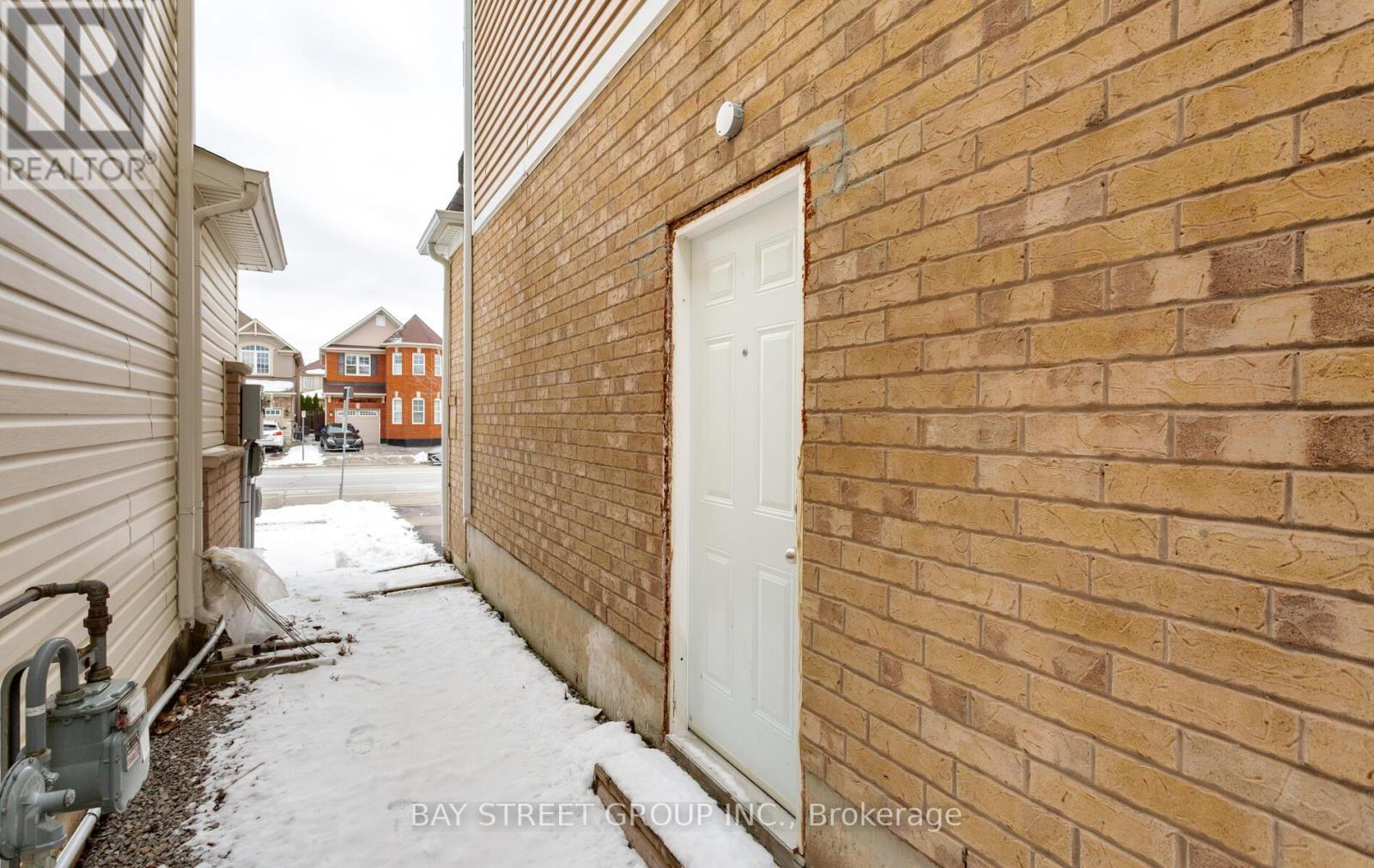 1034 Savoline Boulevard, Milton (Ha Harrison), Ontario  L9T 8P3 - Photo 32 - W12928886