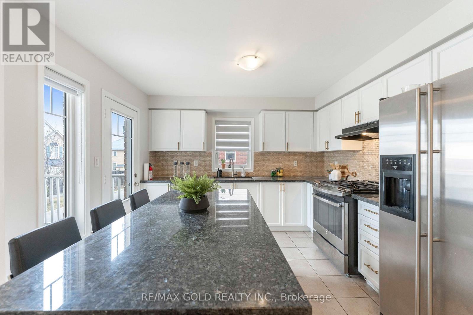 323 Dymott Avenue, Milton, Ontario  L9T 0Z4 - Photo 16 - W12928910