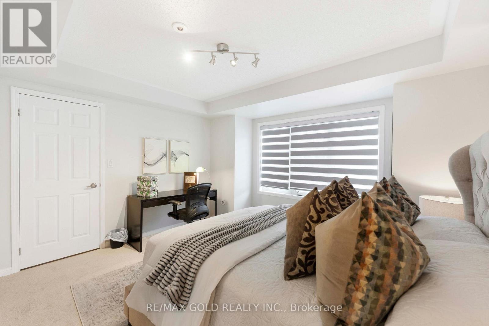 323 Dymott Avenue, Milton, Ontario  L9T 0Z4 - Photo 8 - W12928910