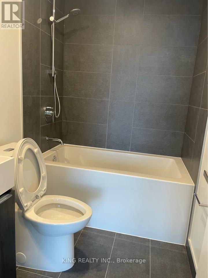 207 - 370 Martha Street, Burlington, Ontario  L7R 2P7 - Photo 9 - W12928940