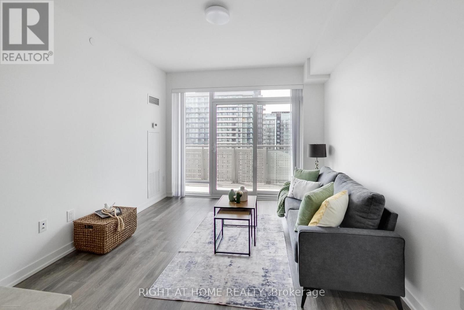 1602 - 2520 Eglinton Avenue W, Mississauga (Central Erin Mills), Ontario  L5M 0Y4 - Photo 10 - W12928952