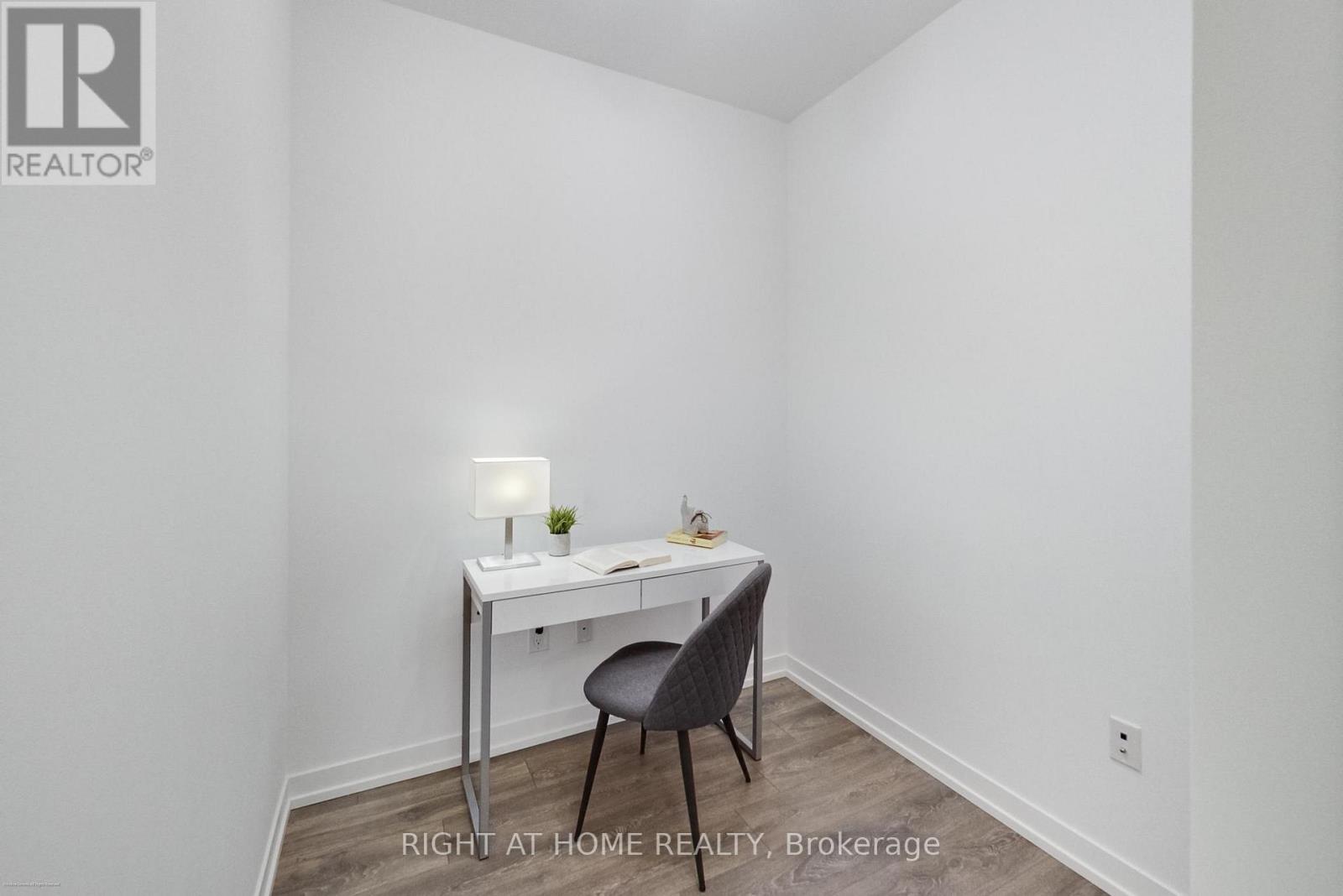 1602 - 2520 Eglinton Avenue W, Mississauga (Central Erin Mills), Ontario  L5M 0Y4 - Photo 12 - W12928952
