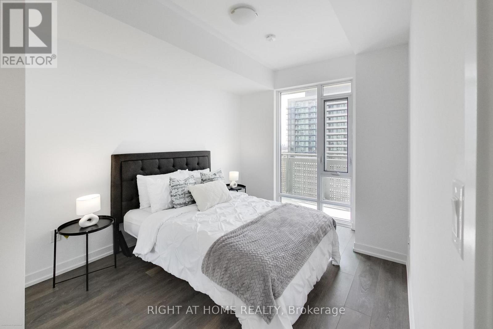 1602 - 2520 Eglinton Avenue W, Mississauga (Central Erin Mills), Ontario  L5M 0Y4 - Photo 13 - W12928952