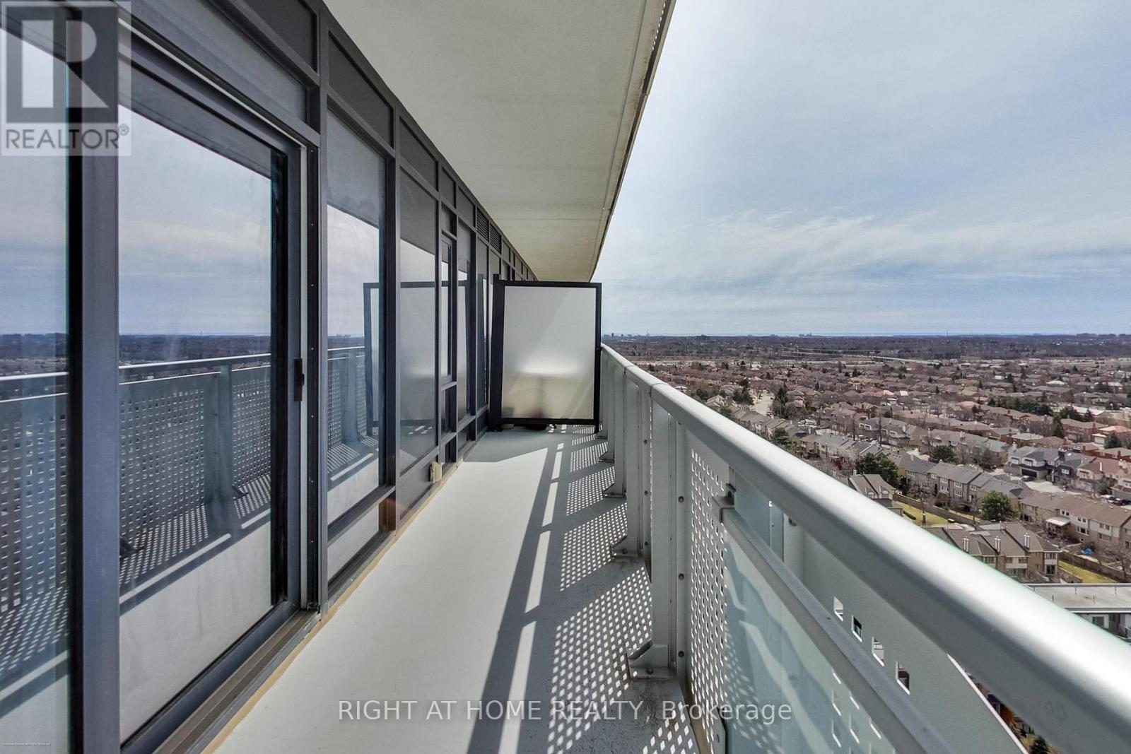 1602 - 2520 Eglinton Avenue W, Mississauga (Central Erin Mills), Ontario  L5M 0Y4 - Photo 19 - W12928952