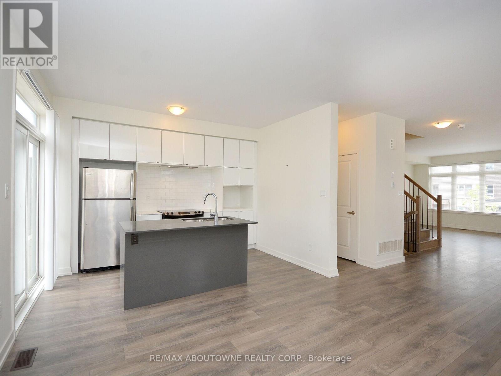 331 Squire Crescent, Oakville (Go Glenorchy), Ontario  L6H 0L9 - Photo 14 - W12928970