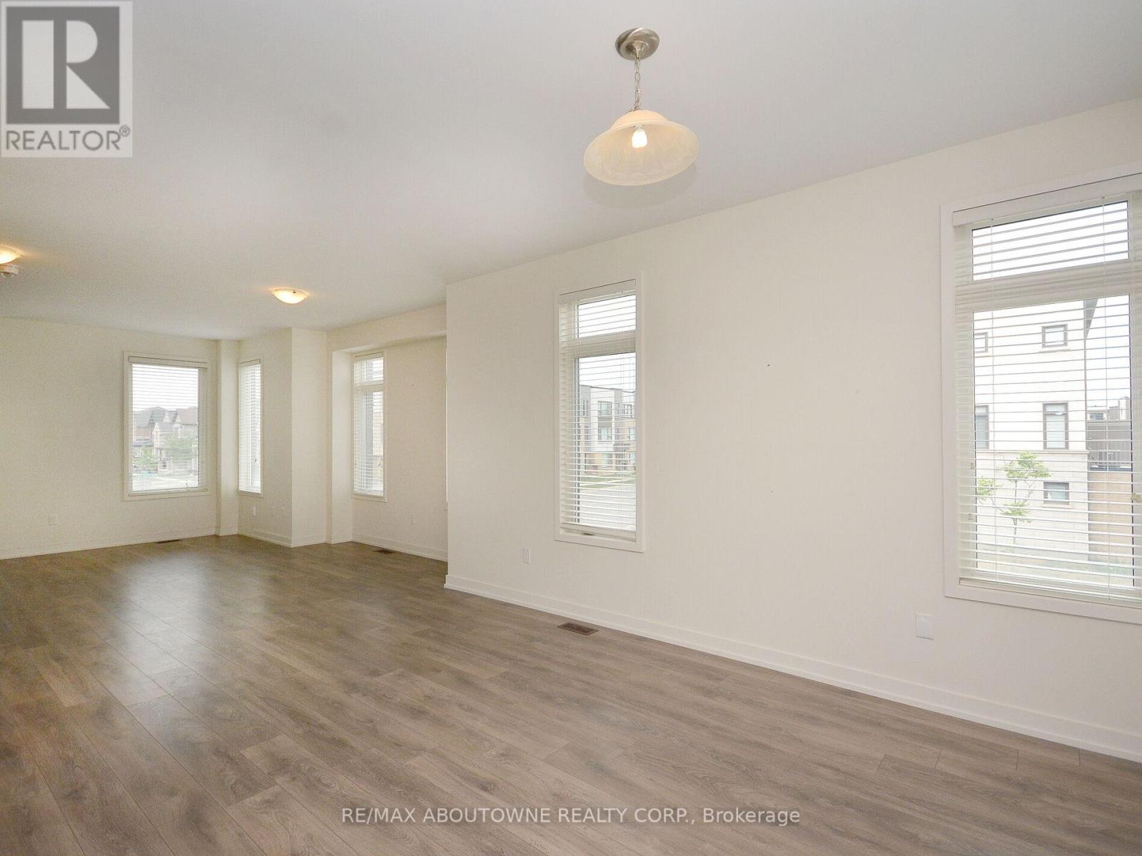 331 Squire Crescent, Oakville (Go Glenorchy), Ontario  L6H 0L9 - Photo 23 - W12928970