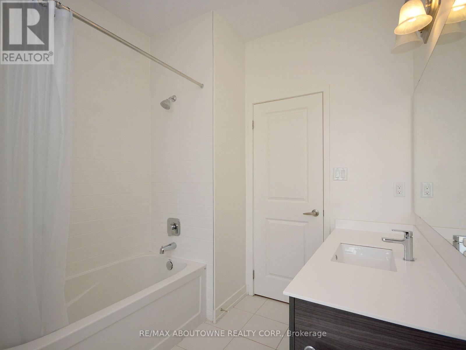 331 Squire Crescent, Oakville (Go Glenorchy), Ontario  L6H 0L9 - Photo 37 - W12928970