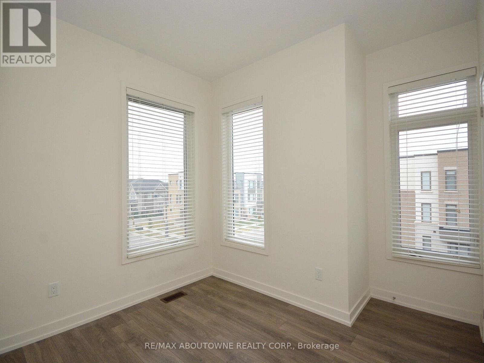 331 Squire Crescent, Oakville (Go Glenorchy), Ontario  L6H 0L9 - Photo 38 - W12928970