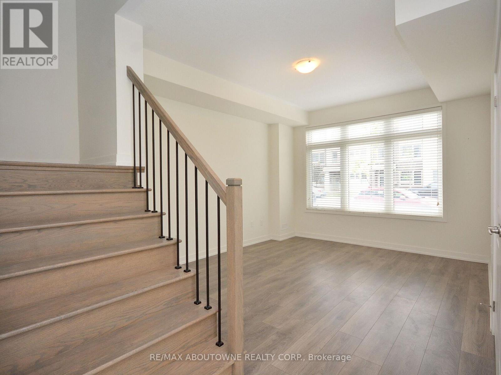 331 Squire Crescent, Oakville (Go Glenorchy), Ontario  L6H 0L9 - Photo 6 - W12928970