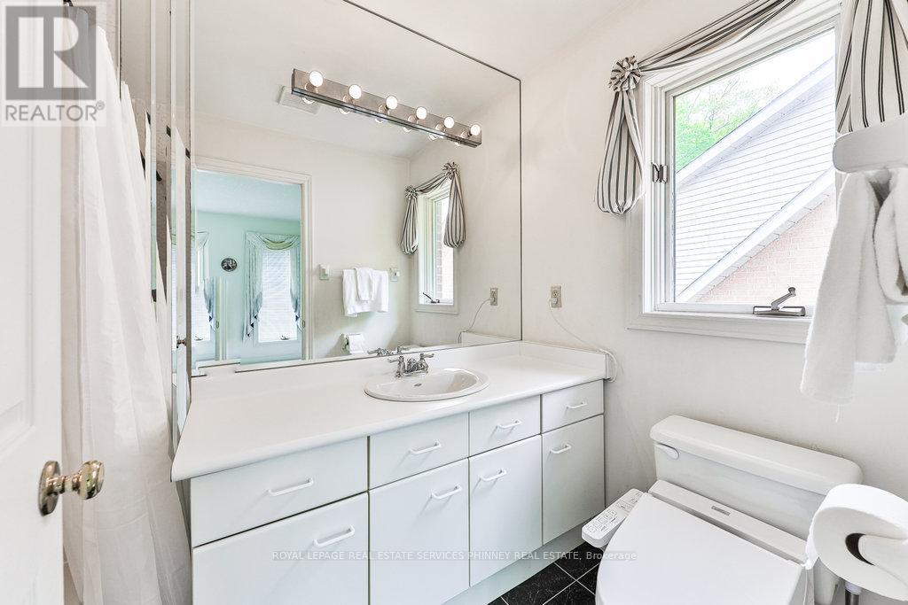 3952 Rolling Valley Drive, Mississauga (Erin Mills), Ontario  L5L 5V9 - Photo 22 - W12928996