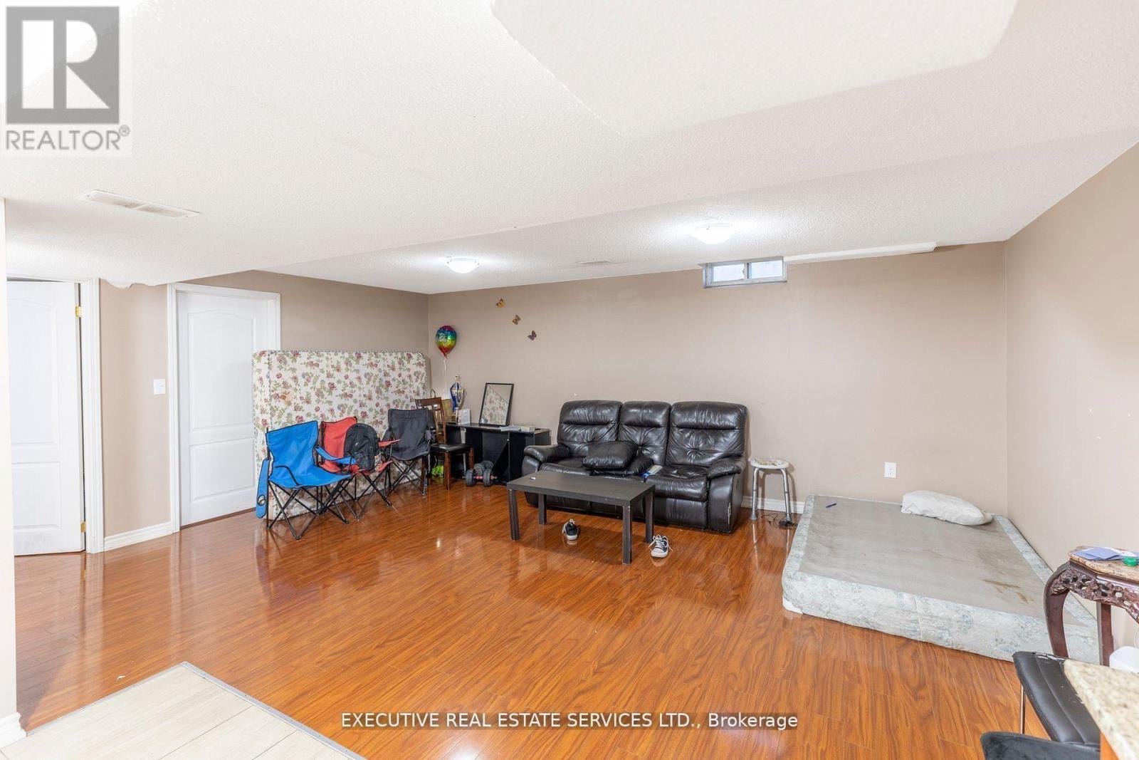 16 Sandway Drive, Brampton (Fletcher's Meadow), Ontario  L7A 2T9 - Photo 21 - W12929016
