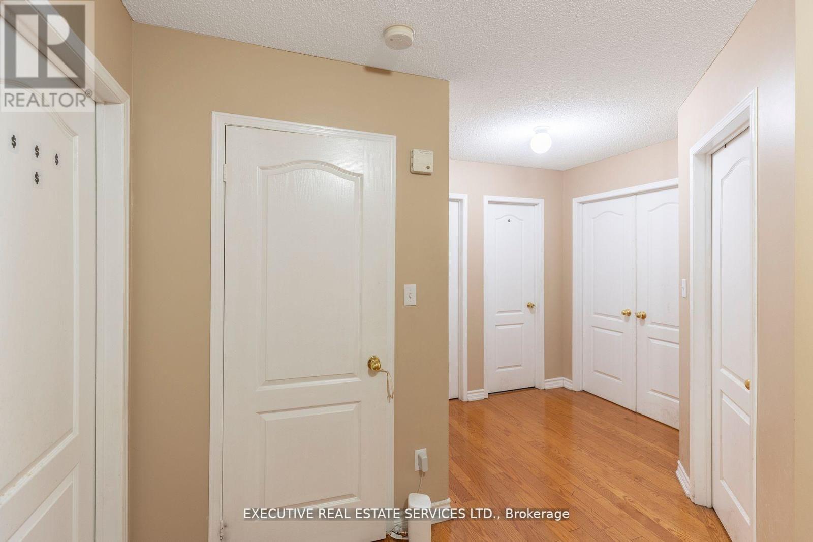 16 Sandway Drive, Brampton (Fletcher's Meadow), Ontario  L7A 2T9 - Photo 24 - W12929016