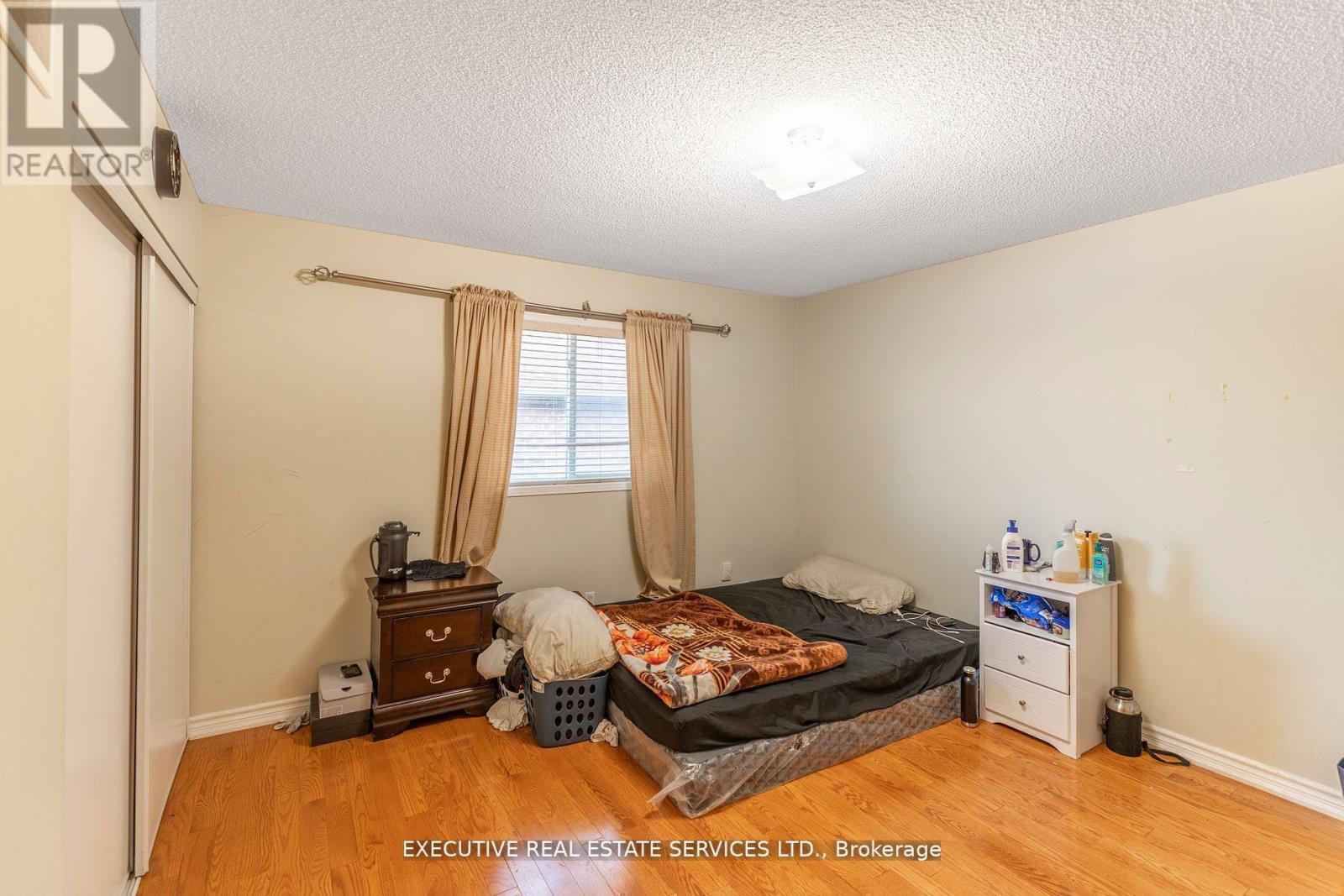 16 Sandway Drive, Brampton (Fletcher's Meadow), Ontario  L7A 2T9 - Photo 28 - W12929016