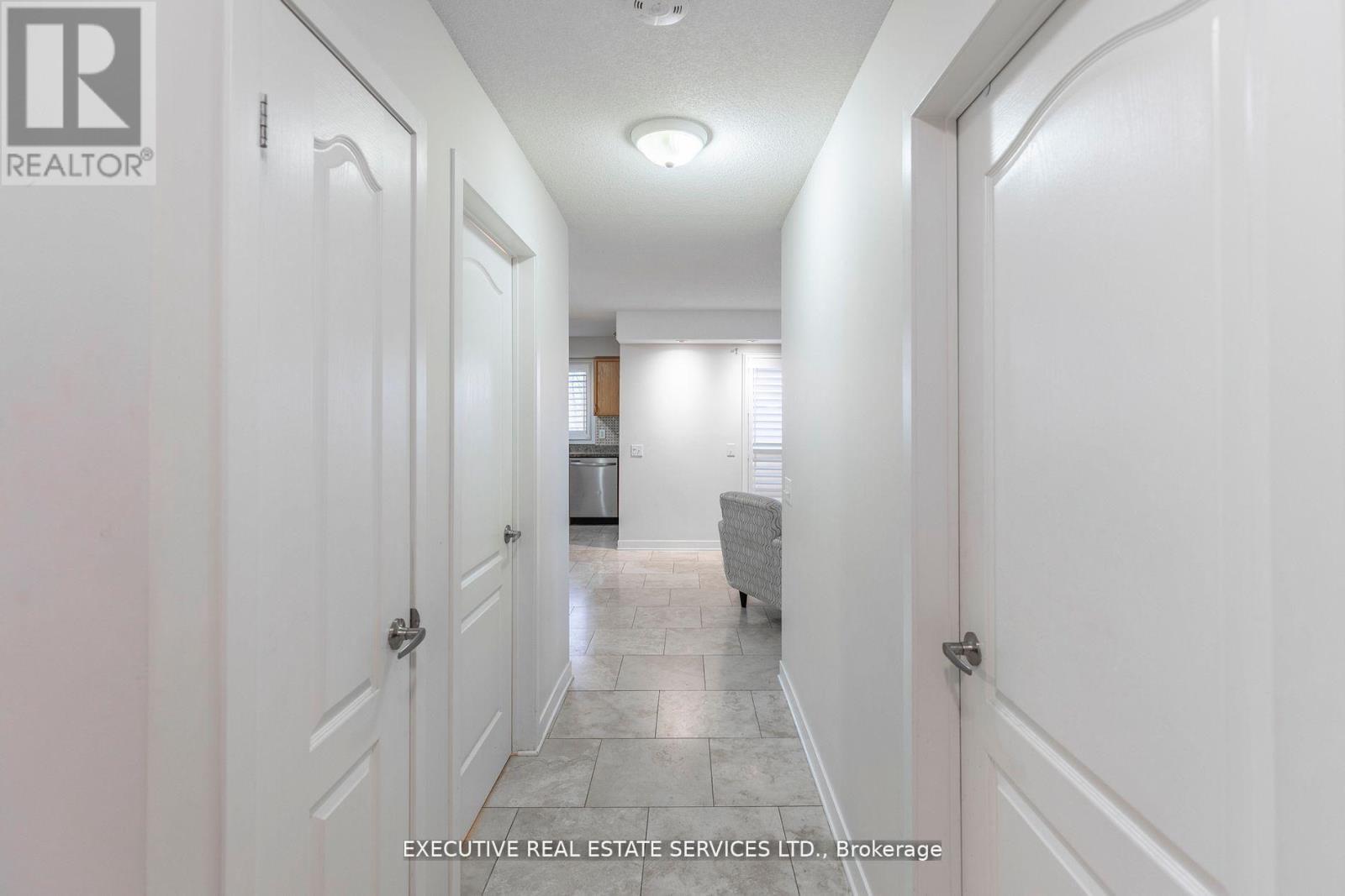 #203 - 4 Dayspring Circle, Brampton, Ontario  L6P 2Z5 - Photo 11 - W12929020