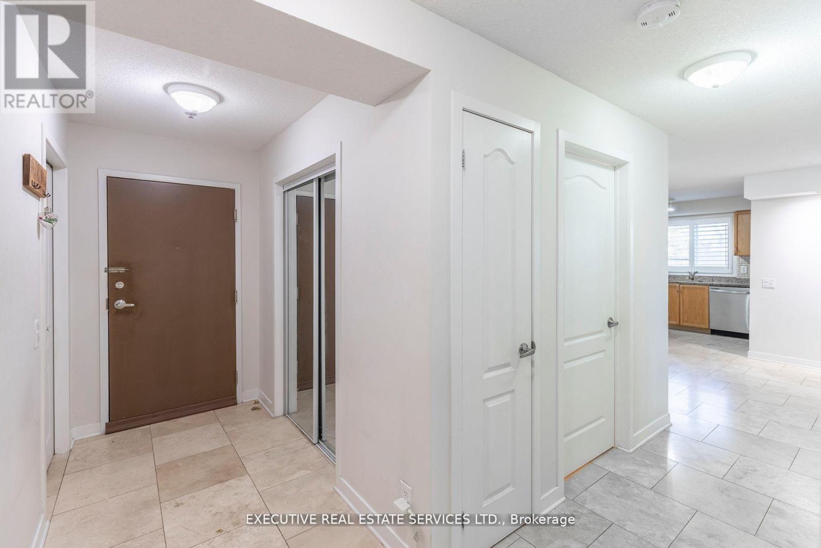 #203 - 4 Dayspring Circle, Brampton, Ontario  L6P 2Z5 - Photo 17 - W12929020