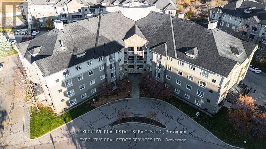 #203 - 4 Dayspring Circle, Brampton, Ontario  L6P 2Z5 - Photo 3 - W12929020