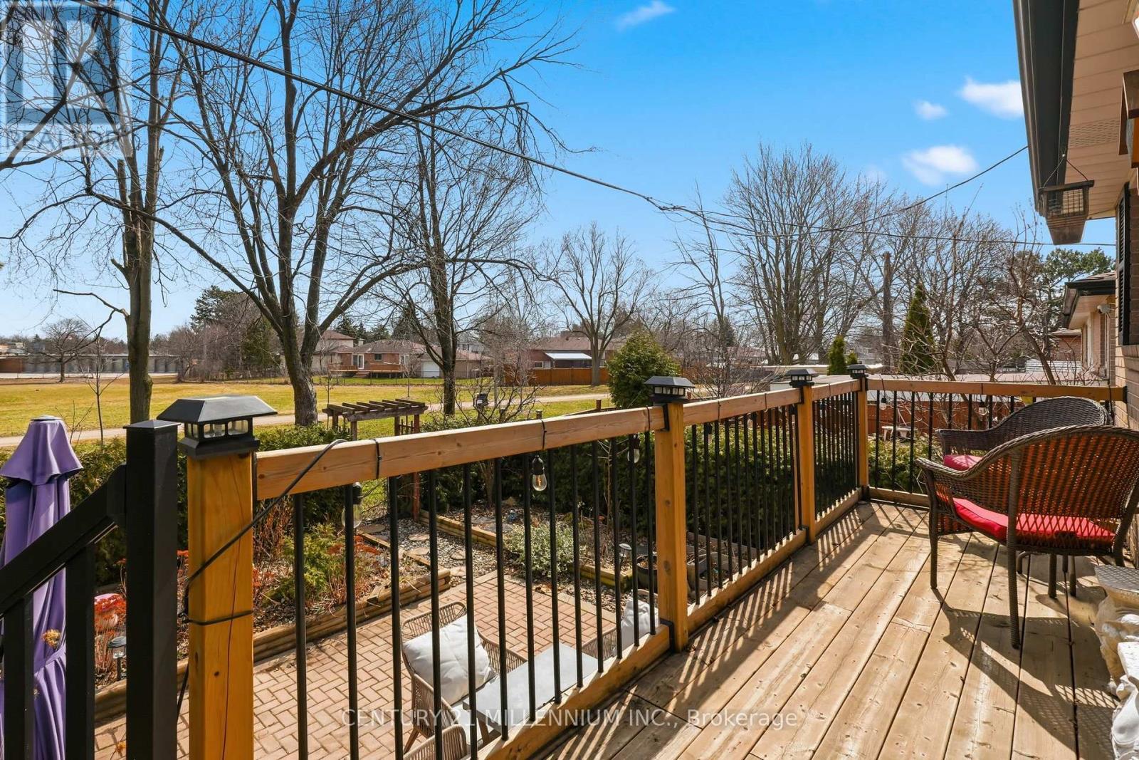 35 Doncaster Drive, Brampton, Ontario  L6T 1S8 - Photo 25 - W12929022